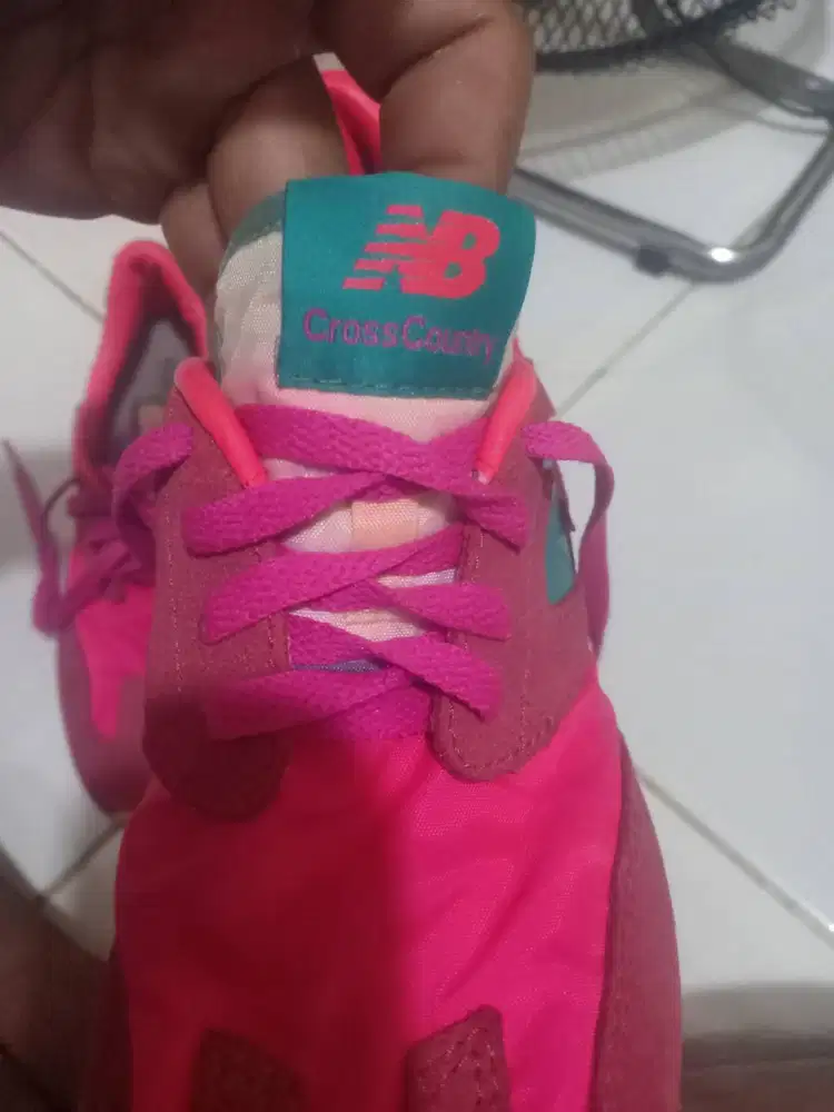 jual murah sepatu NB ori kondisi sangat baik size 37,5