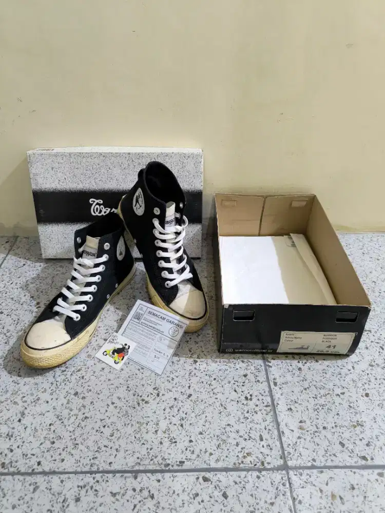 Sepatu Warrior Poseidon