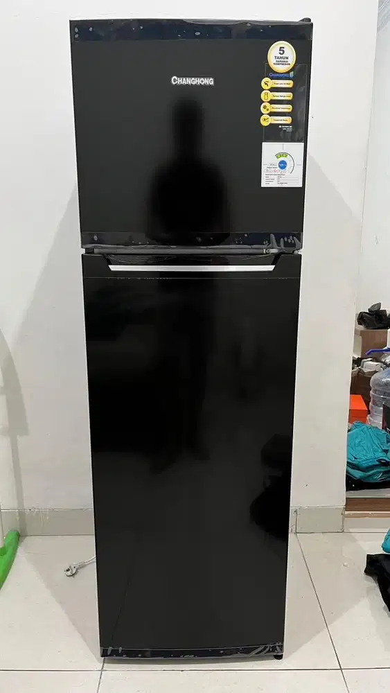 Kulkas Changhong 2 Pintu 180 L CRF 238  Low Watt Hitam Lemari Es