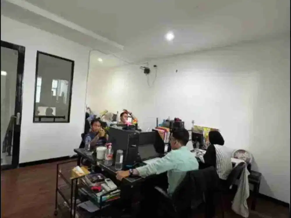 dijual murah ruko 3 lantai siap pakai, bebas banjir, HGB baru perpanjang 20 thn di ruko galaxy taman palem lestari