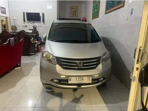 Honda Freed 2010 Bensin