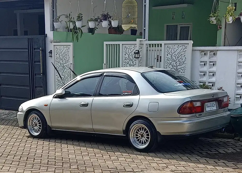 Mazda Familia 1997 Bensin