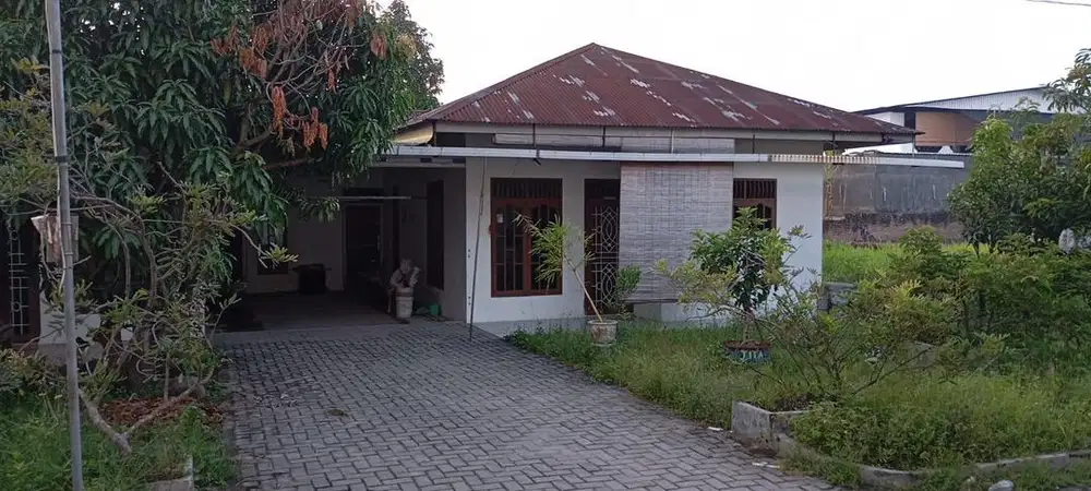 Dijual Tanah beserta 2 Rumah