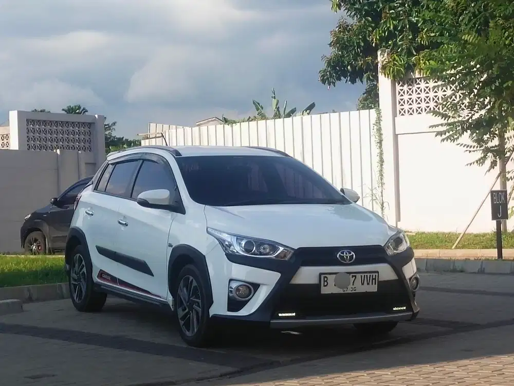 Jual murah yaris Heykers 2017 spesial TRD jarang ada