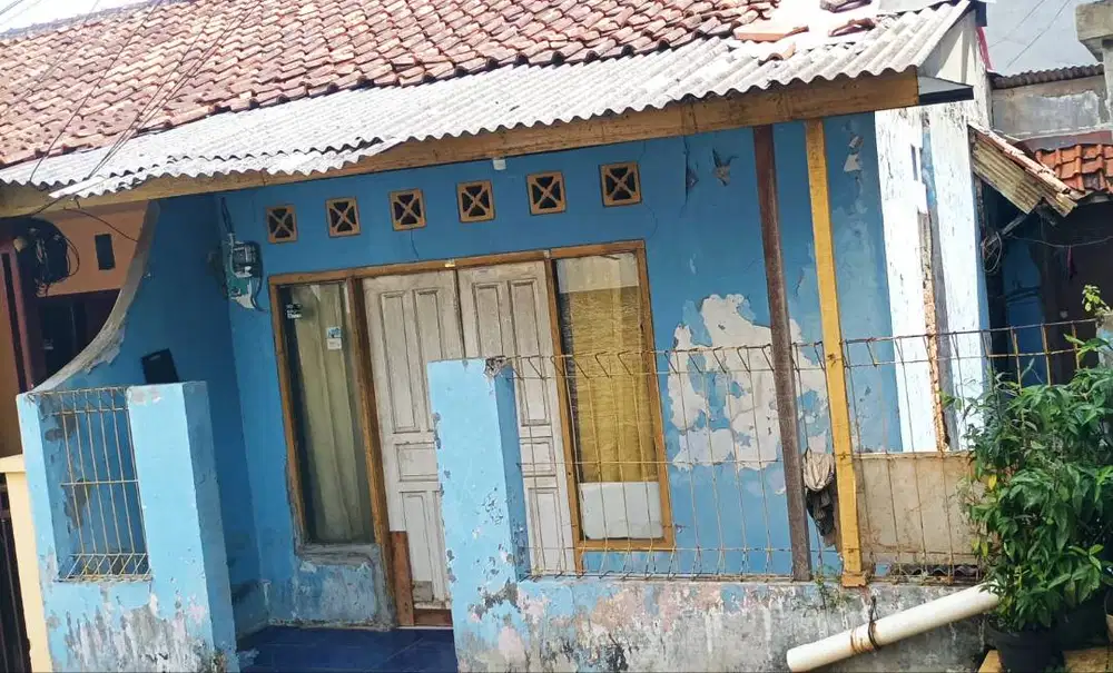 Rumah di jual di jagakarsa masuk mobil... Murah aja