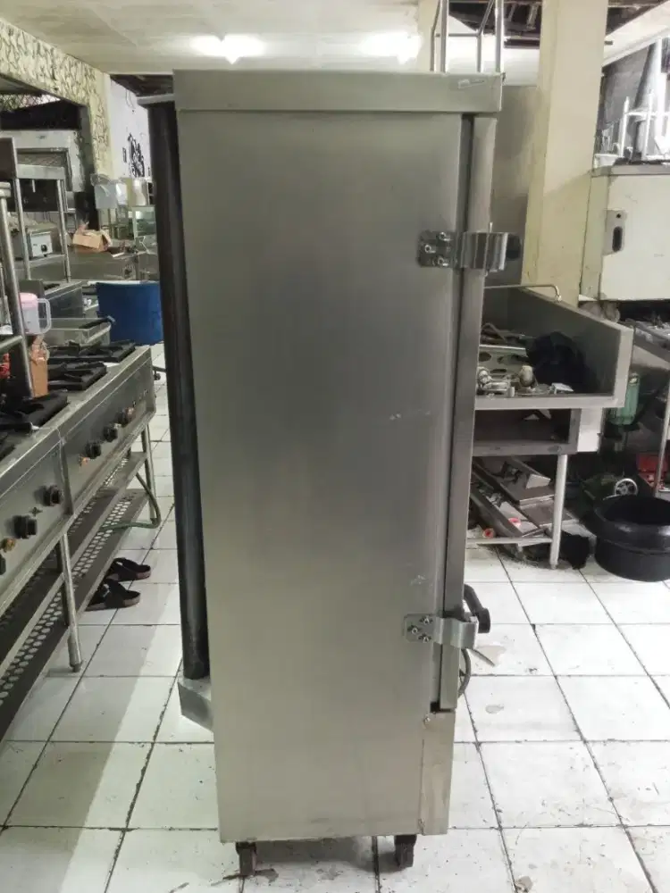 RICE STEAMER 

UK 12 tray 
Loyang ga ada

Harga : 4 jt