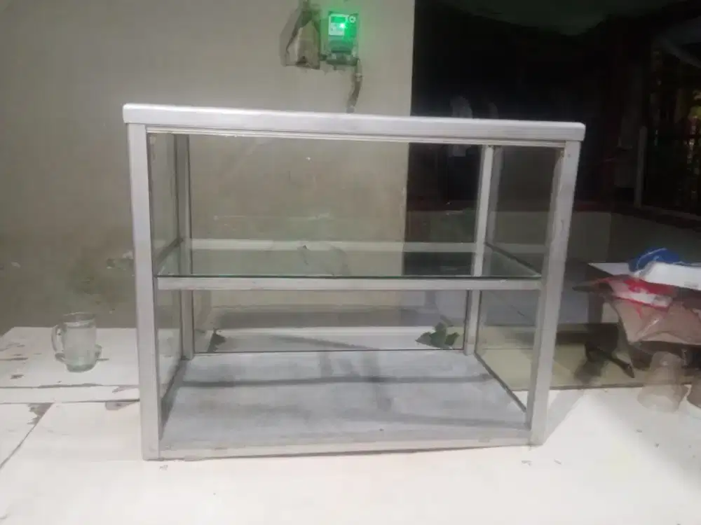 Dijual Etalase Makanan