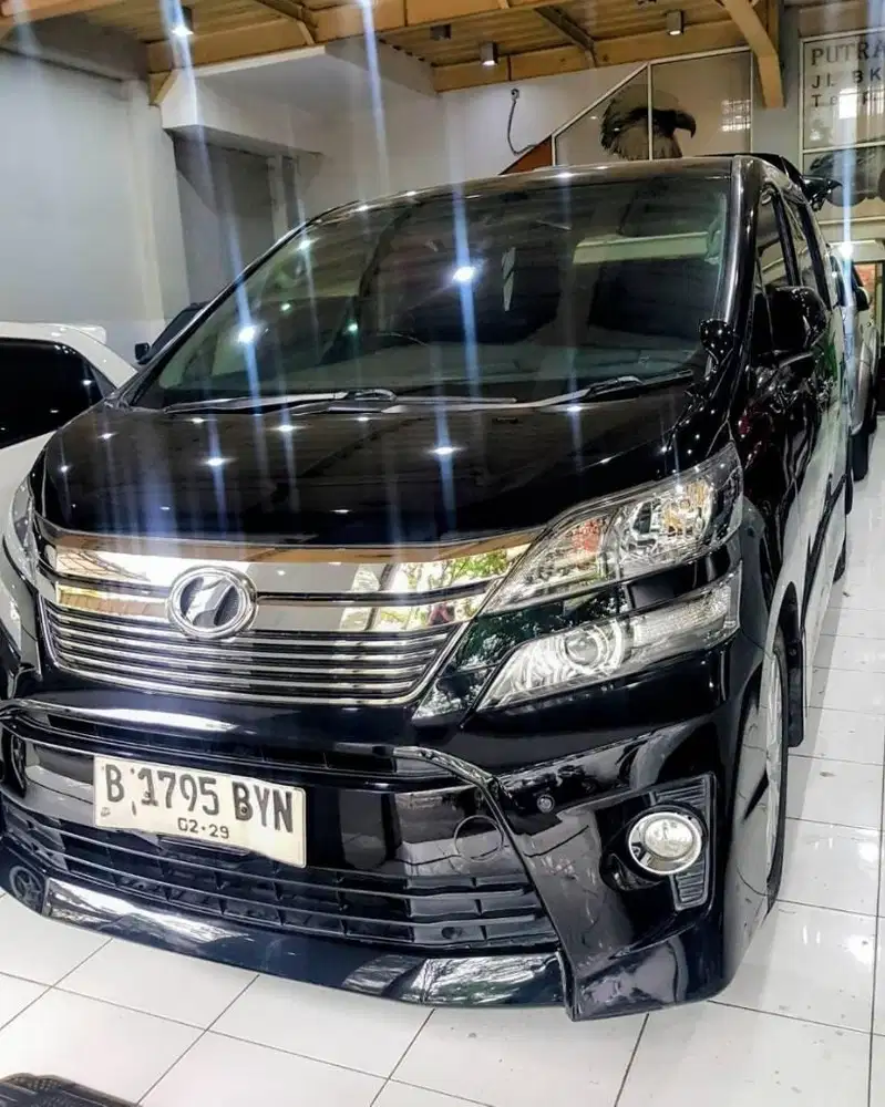 TOYOTA VELLFIRE 2.4 Z AT 2013
