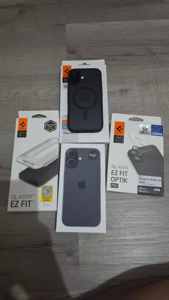 IPHONE 17 256GB BASIC REGULER  BLACK HITAM GARANSI RESMI BONUS SPIGEN