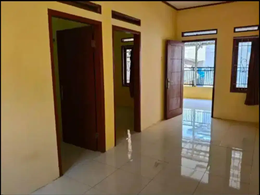 Disewakan   Rumah 2 lantai  dekat univ itenas, itb, unpad sadang serang tubagus ismail