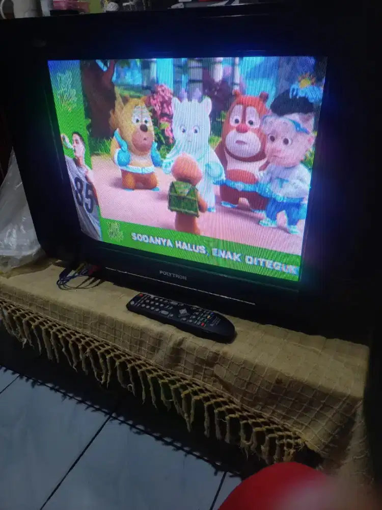Tv tabung polytron 21 inc