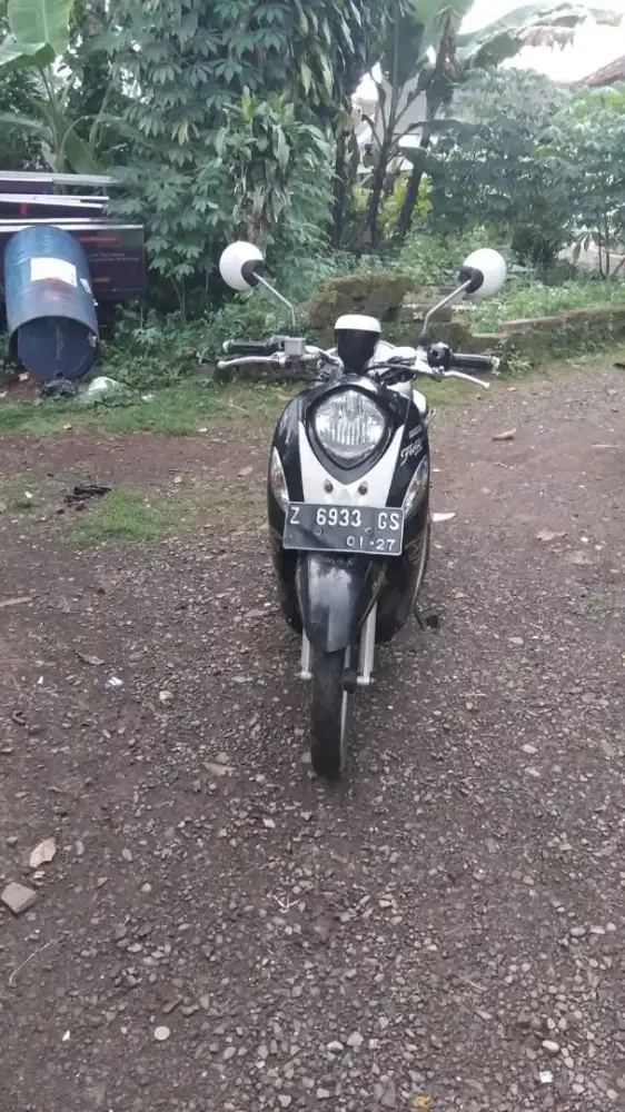 Motor minus cuman spakbor blakang sama pajak kaleng on