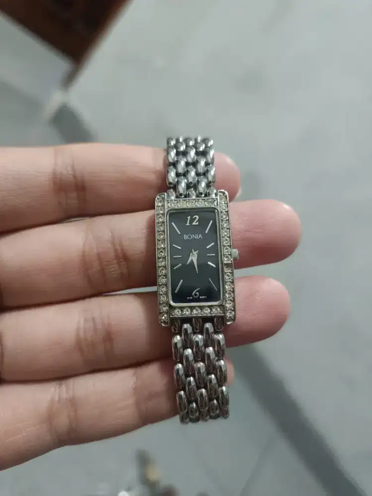 Jam Tangan Bonia Tank Series BN 571 silver