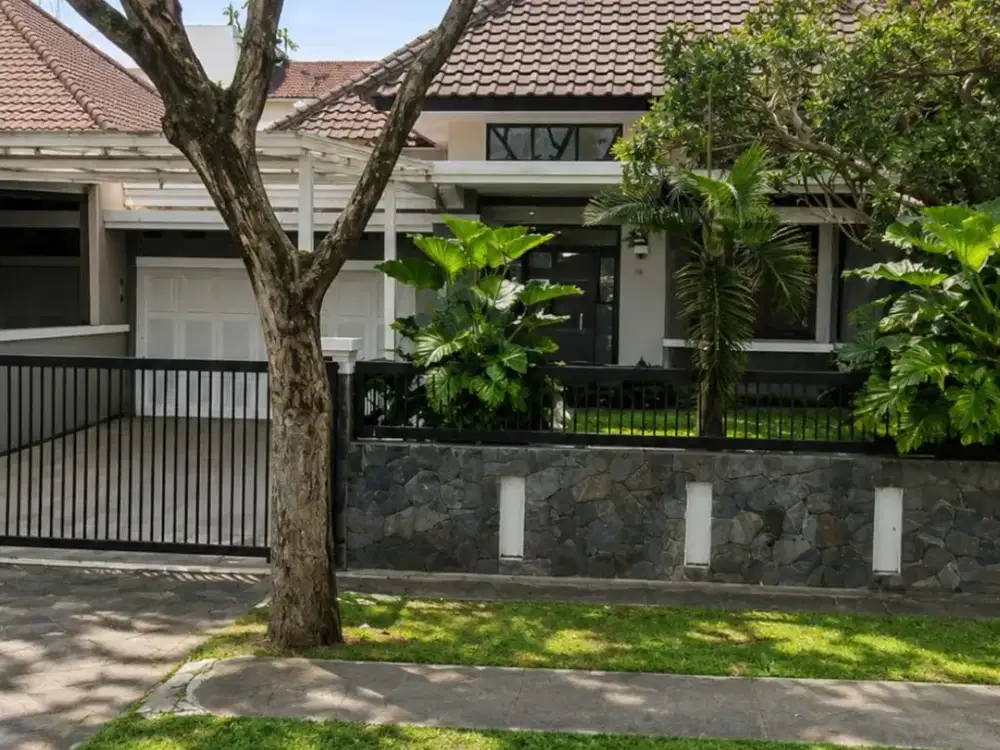 DISEWAKAN RUMAH MEWAH FULL FURNISHED BANDUNG TEMPO DOELOE KOTA BARU PARAHYANGAN BTD dkt Whoosh, CBCS, IKEA, KCIC