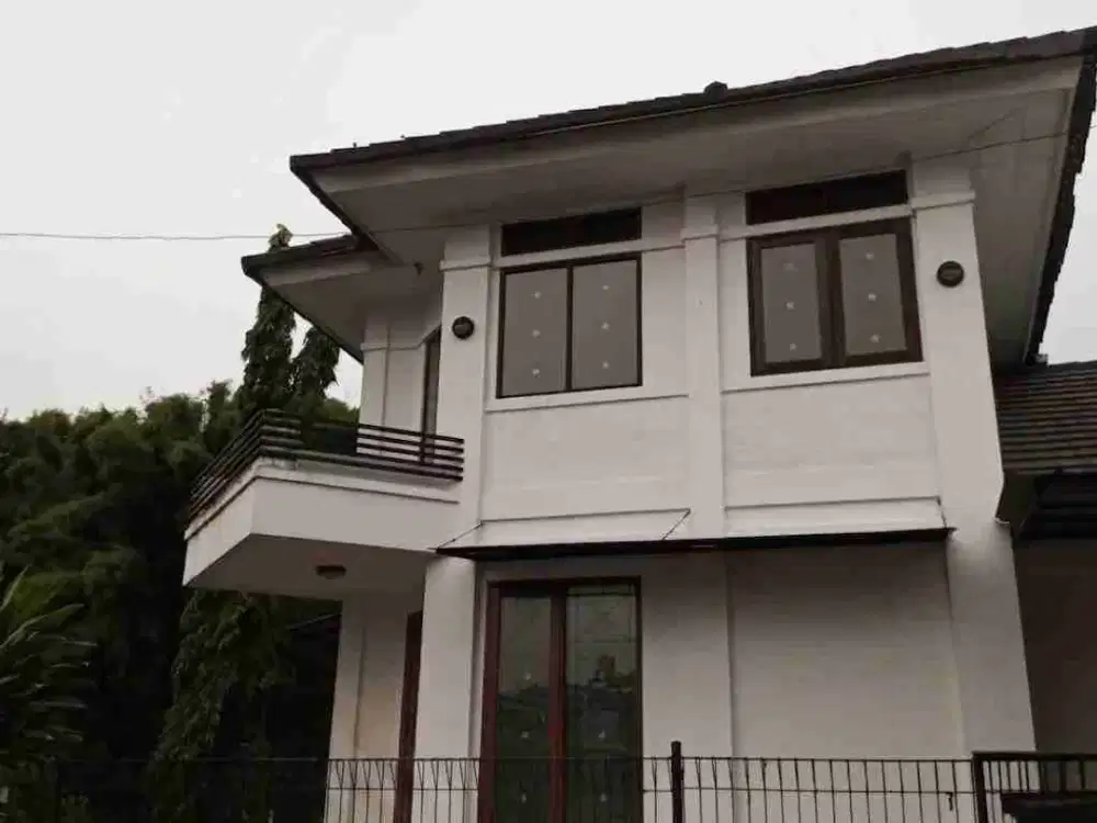 Rumah Hook 2 Lantai di Taman Permata Cikunir