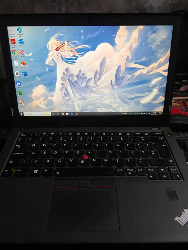 Lenovo ThinkPad i7 Gen 7 SSD 256 RAM 8GB Mulus Bergaransi