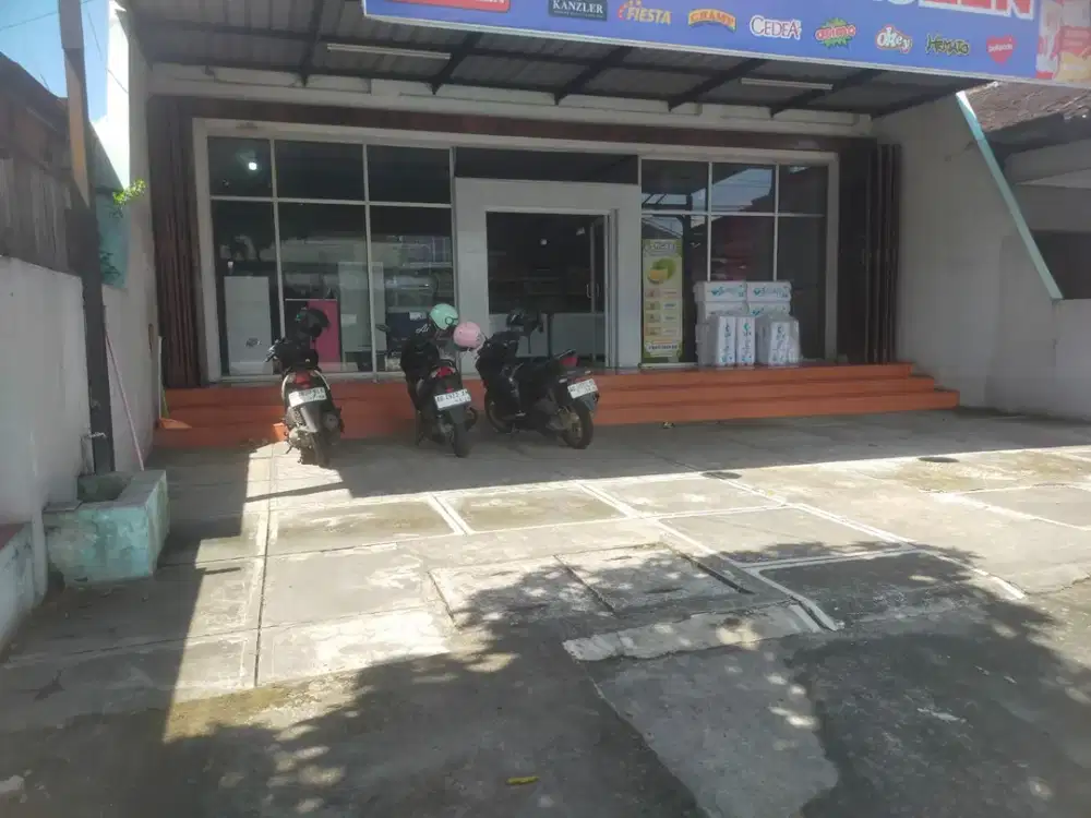DIJUAL SEGERA :  Toko & Kebun Belakang