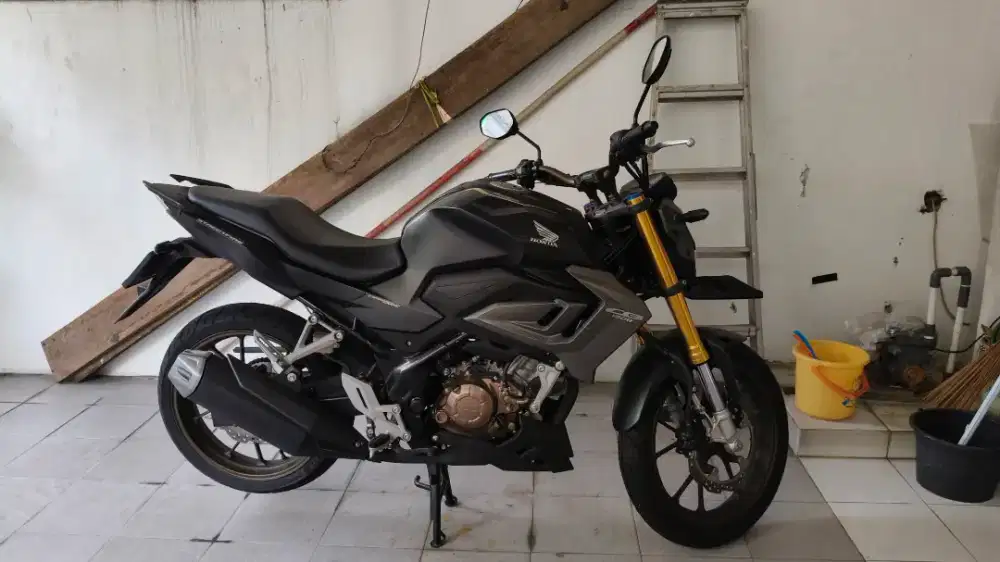 Honda CB150R mulus kali
