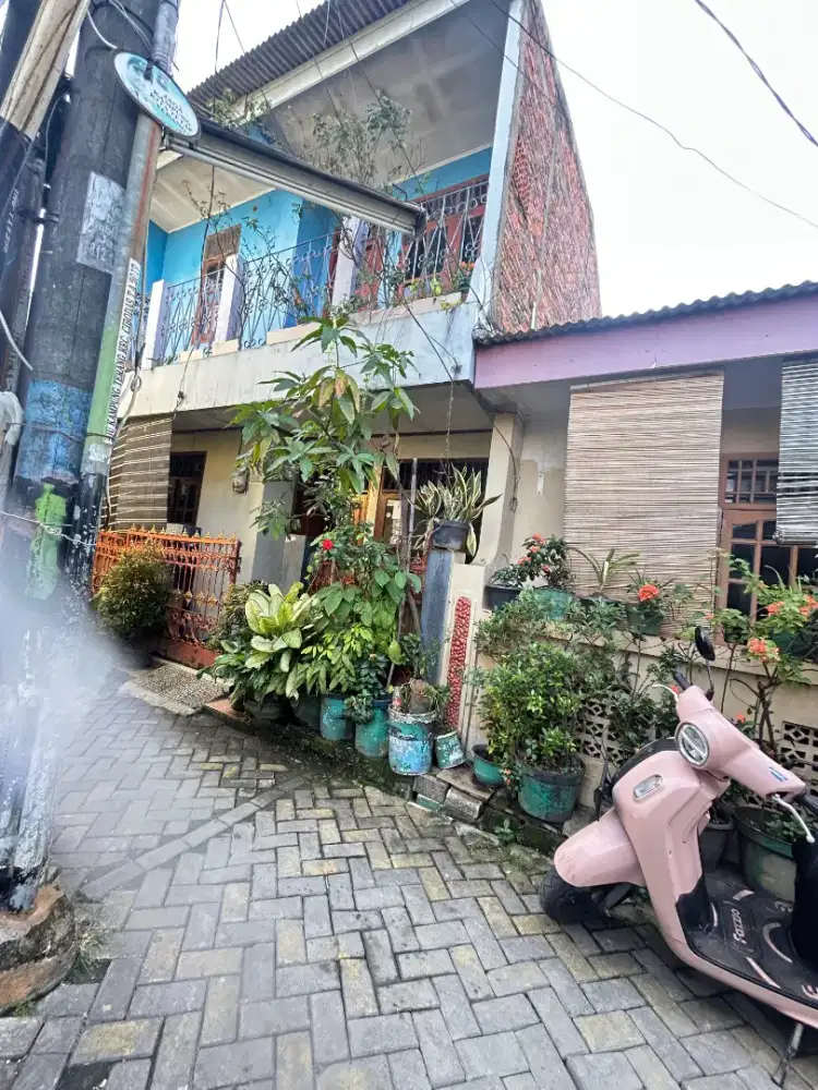 DIJUAL MURAH RUMAH, 2 LANTAI 4KT perumnas 4 karawaci