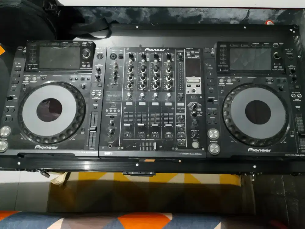 Cdj 2000nxs djm 900srt alat DJ Pioneer DJ