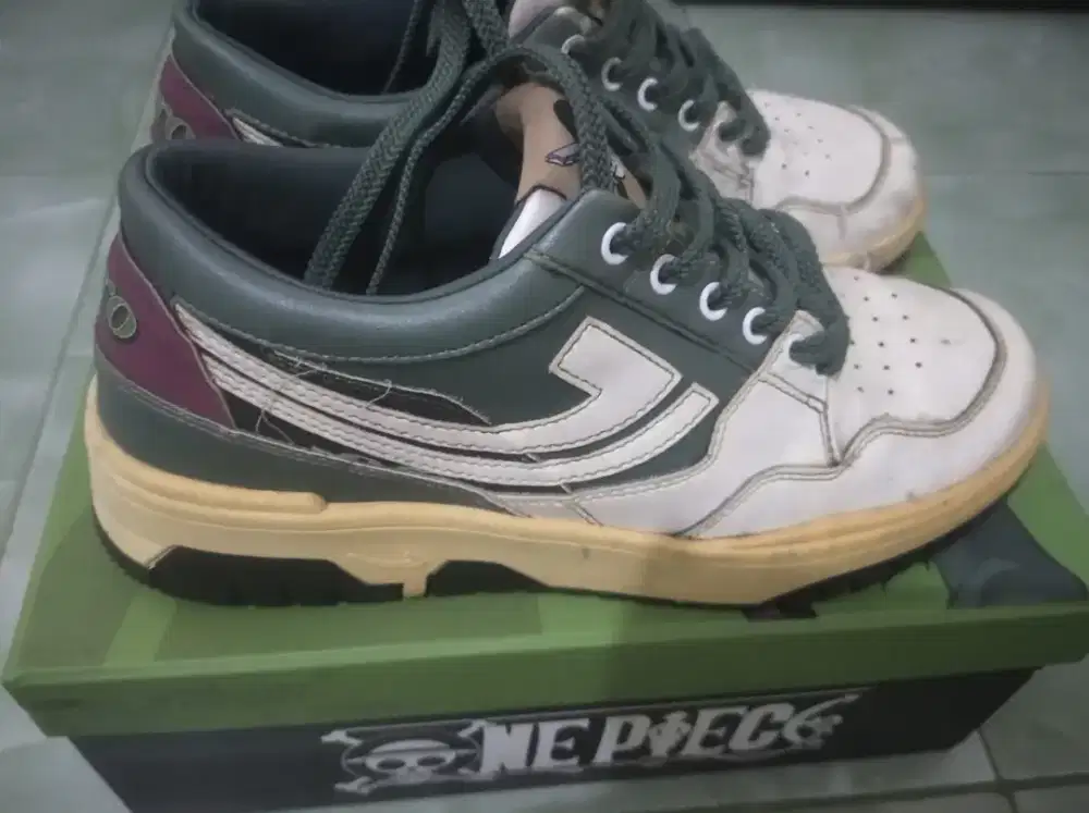 Sepatu Johnson x One Piece Edisi Zoro Limited Edition - Fullset Mulus