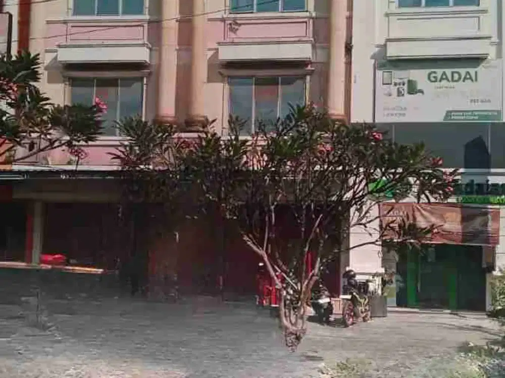 Disewakan Ruko 3 Lanta Baru Renovasi i Pasar kembang Surabaya