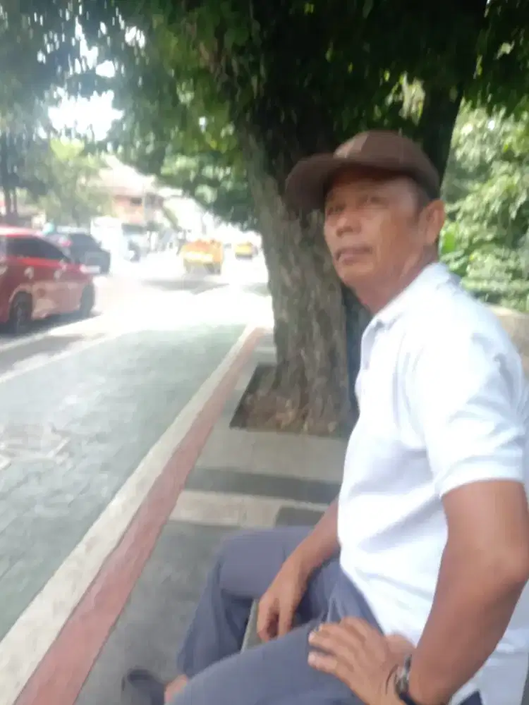 Mencari pekerjaan serabutan