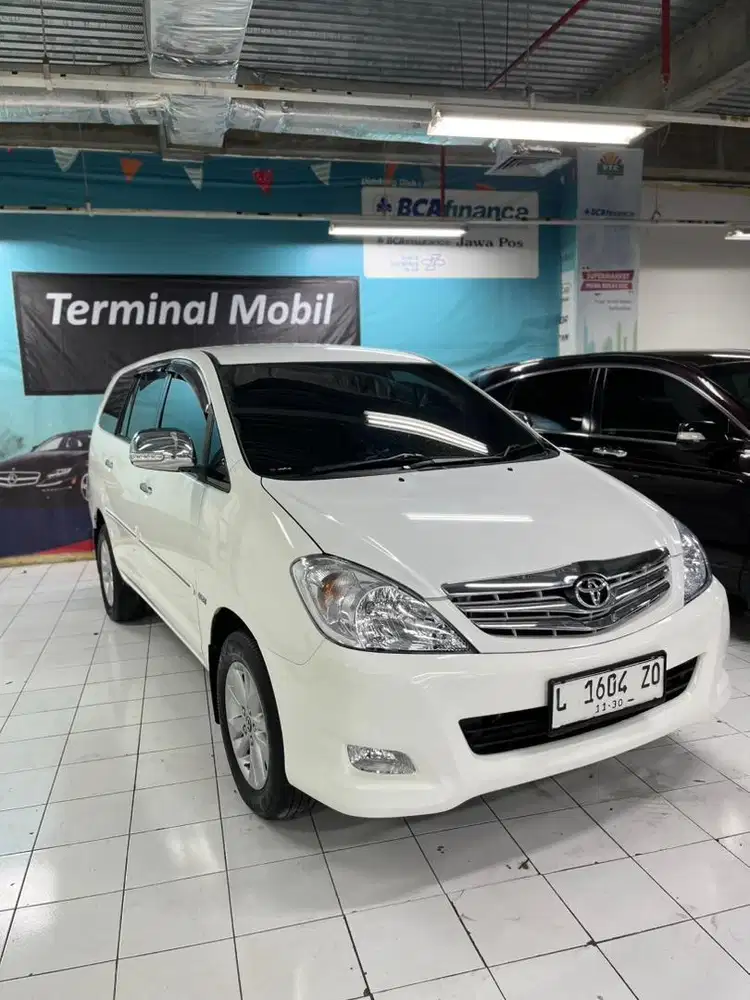 Toyota Grand Innova V 2.0 Bensin Matic Automatic 2010 Putih