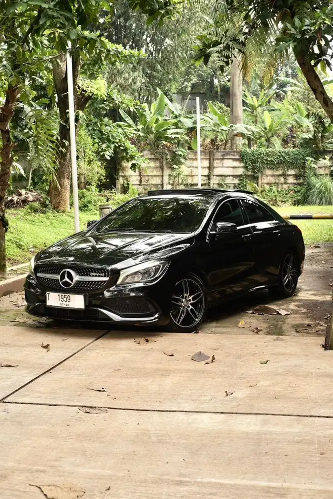DIJUAL MERCEDES BENZ CLA200 FACELIFT 2017 AMG LINE SUNROOF