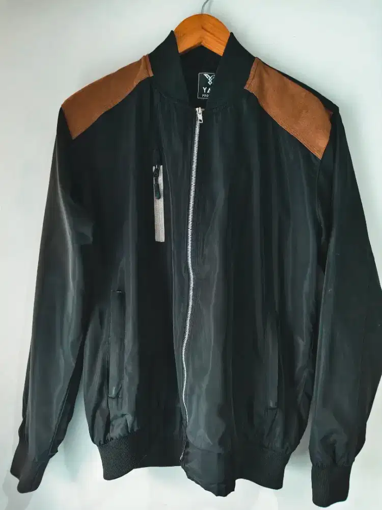 Jaket YSL black ukuran L