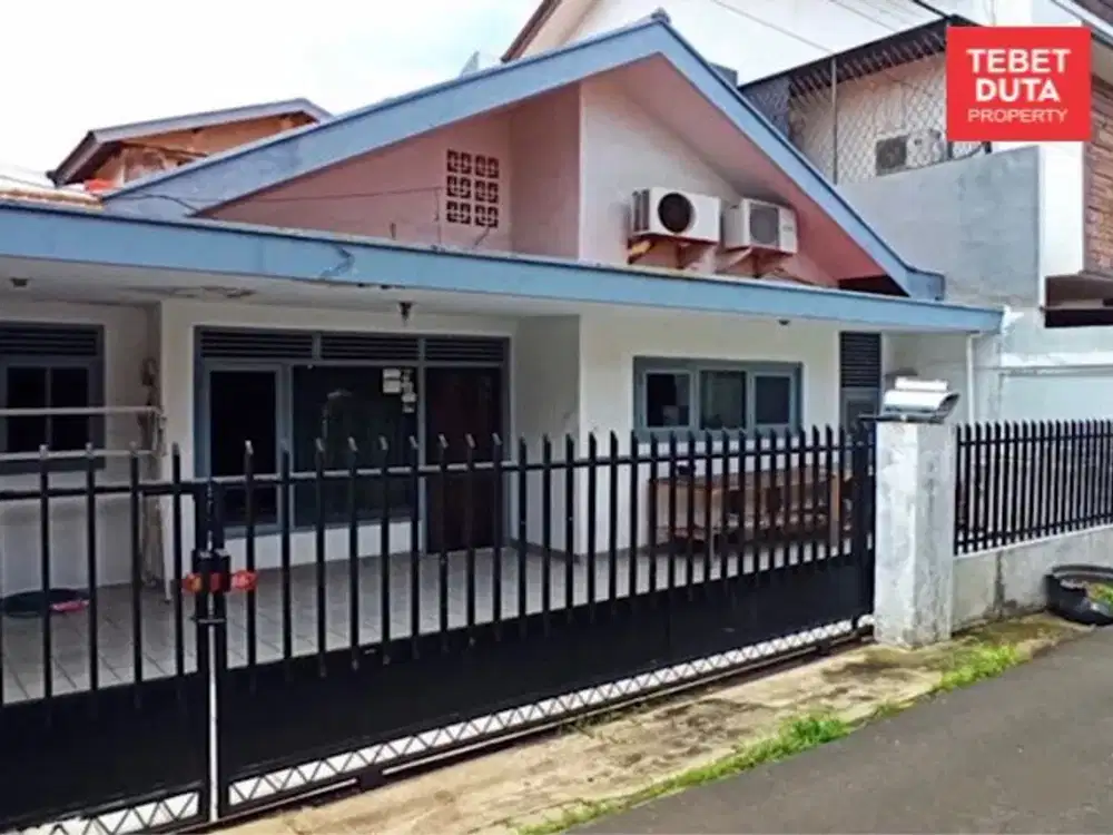 Dijual Rumah Tebet Barat Lokasi Strategis Nyaman dekat ke Jalan Raya