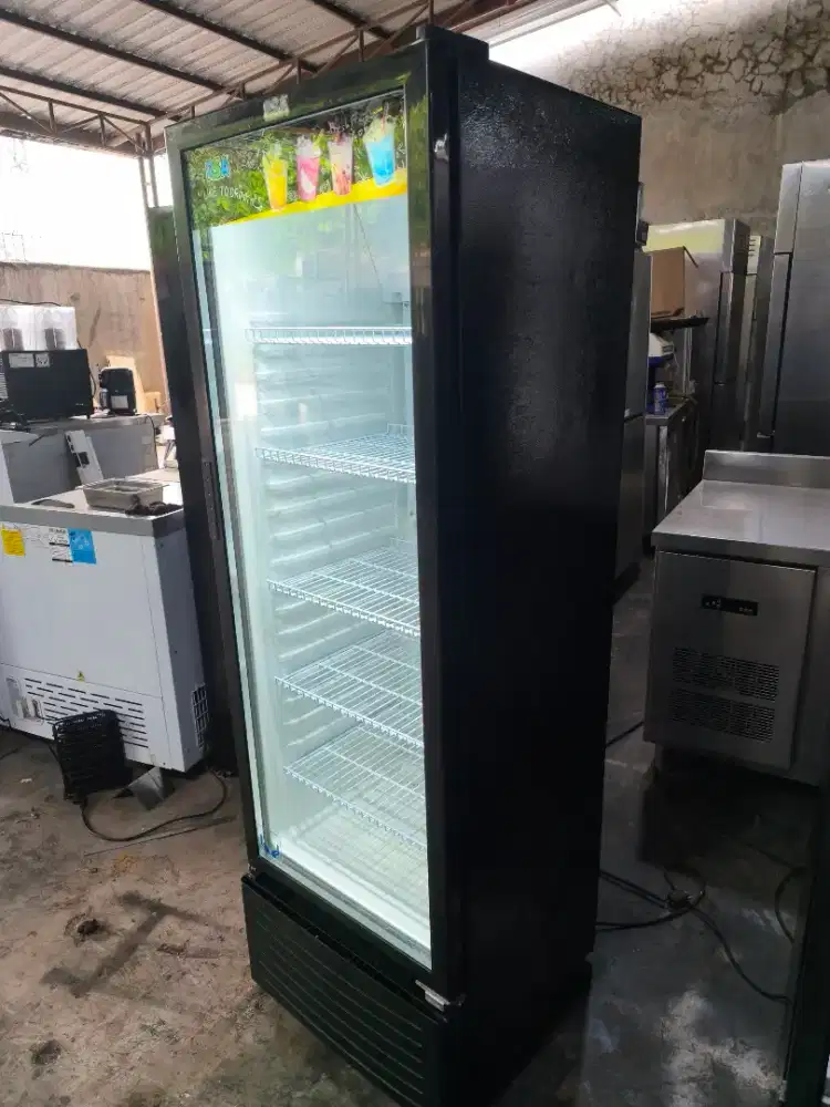 showcase RSA Agate 5 rak N300