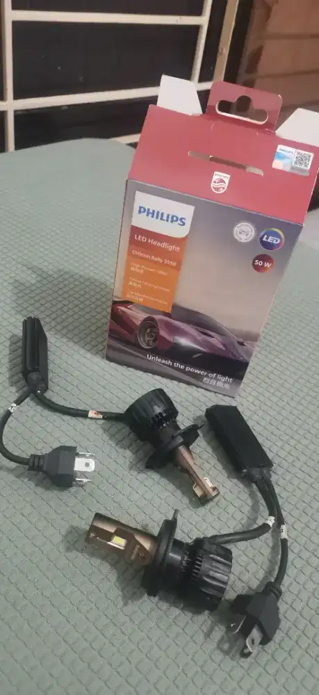 Lampu LED Philips Ultinon Rally 3550