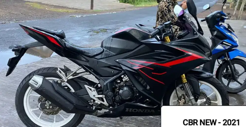 DIJUAL SEPEDA MOTOR  CBR 150 RR