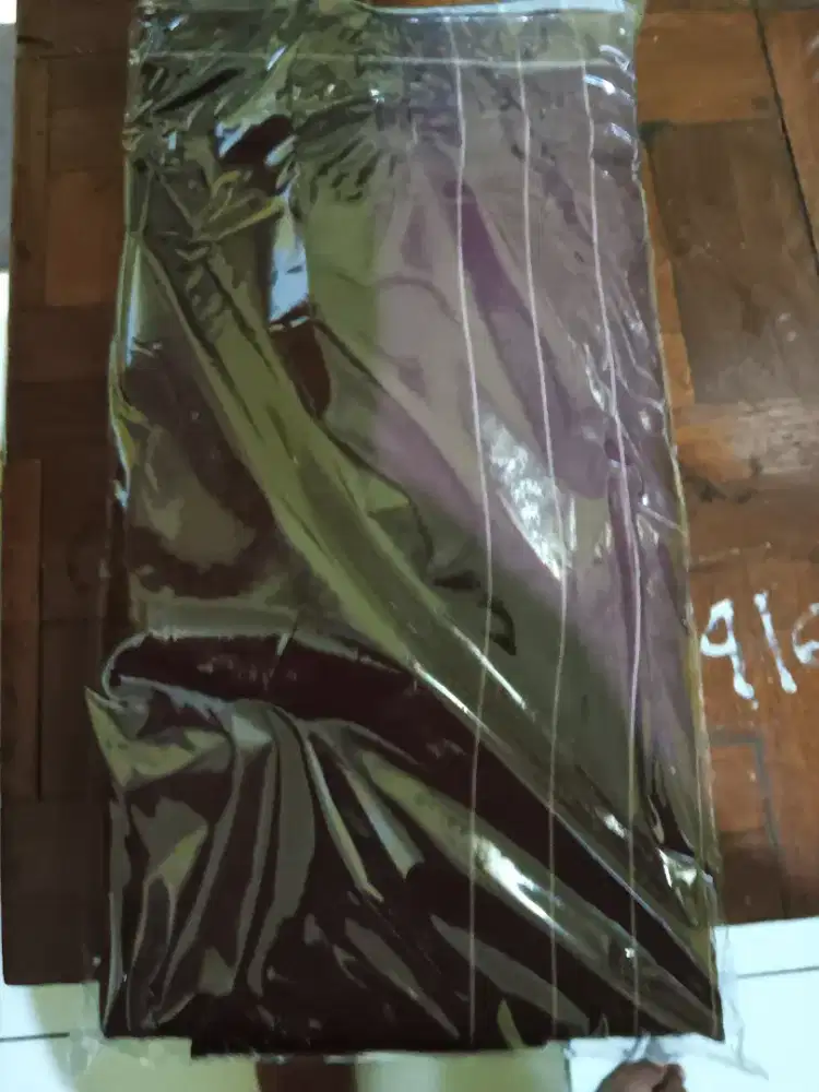 Sarung / Kain warna coklat