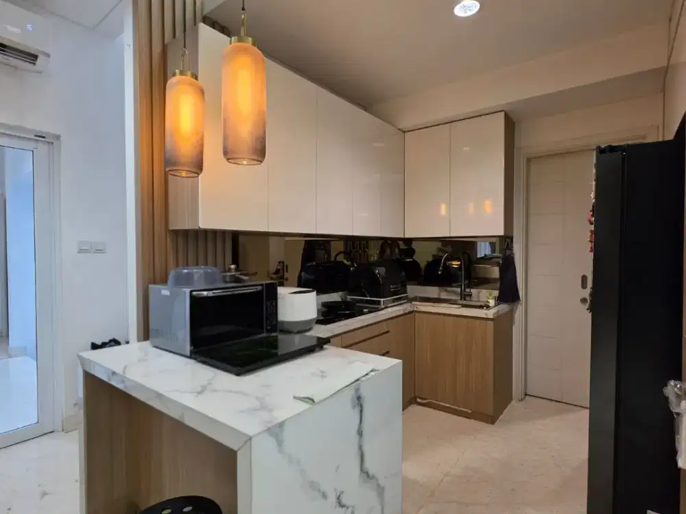 DIJUAL RUMAH FULL FURNISH CAKEP Riviera Puri Metland