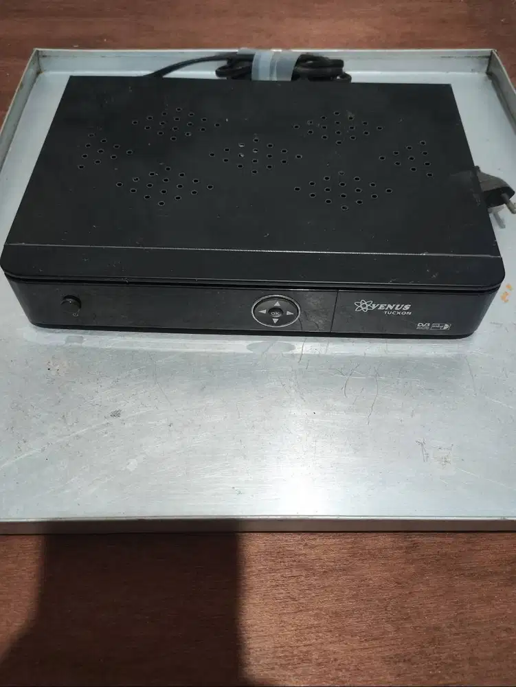 Venus Tucxon Penerima satelit Digital Receiver Preloved/bekas