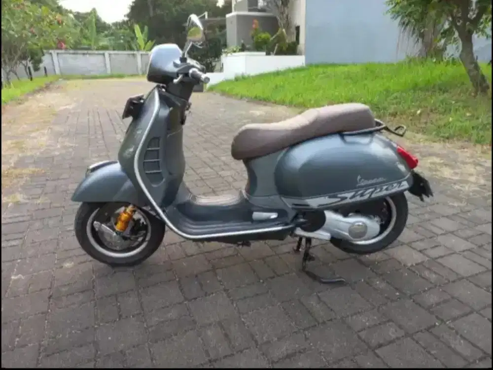 Vespa GTS 150 Ohlins