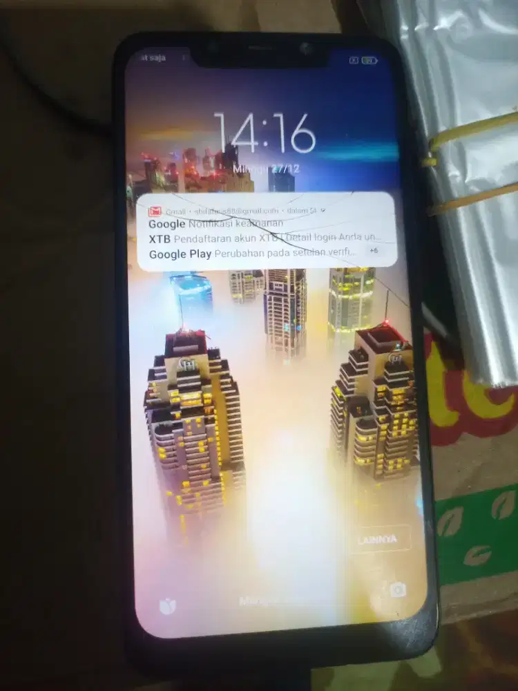 Poco f1 6/128gb minus batangan halal bekas pake kaka