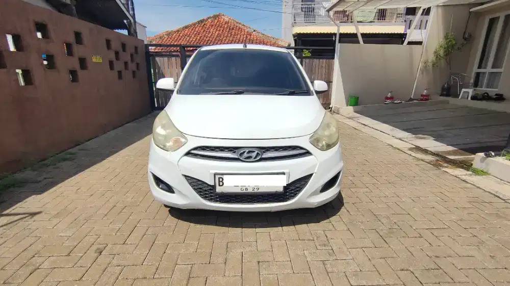 Hyundai i10 Putih Matic Mungil Lincah Murah