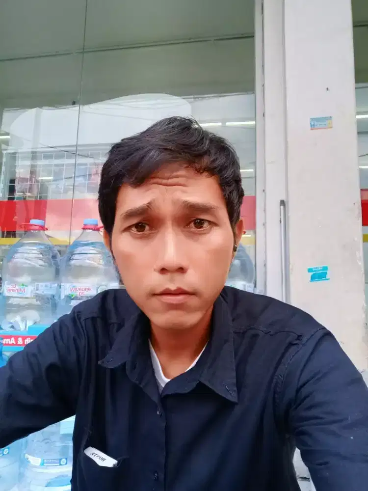 saya sedang mencari pekerjaan apa saja
