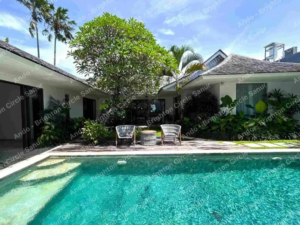 4 BR EXCLUSIVE SPACIOUS VILLA FURNISHED IN BATU BELIG CANGGU