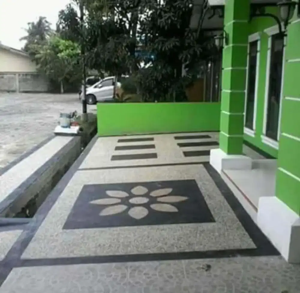Tukang batu sikat