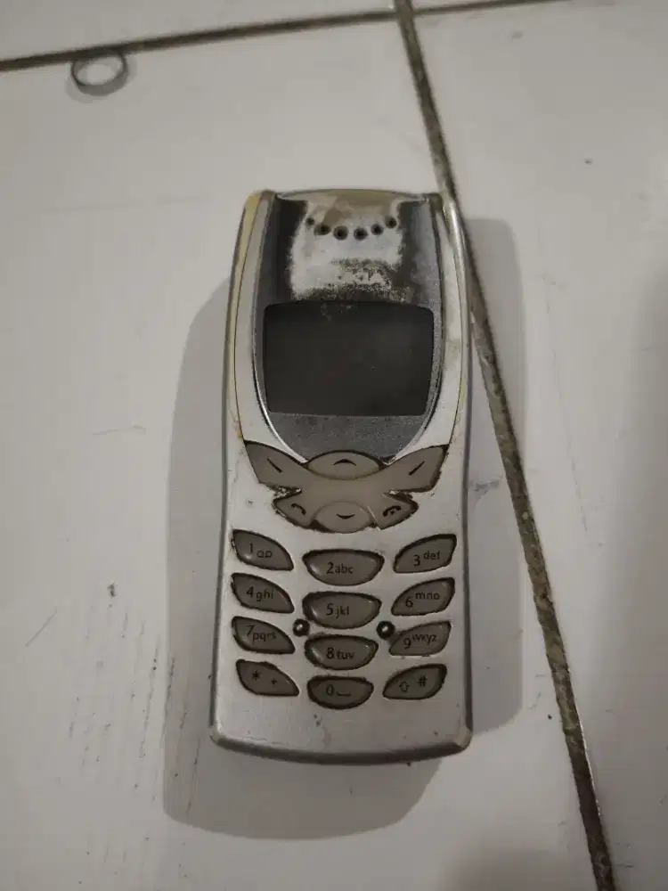 Nokia 8250 jadul
