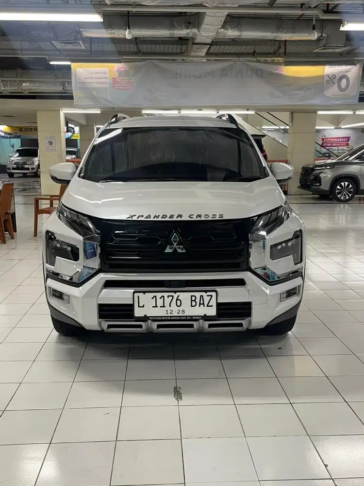 Xpander cross premium km low