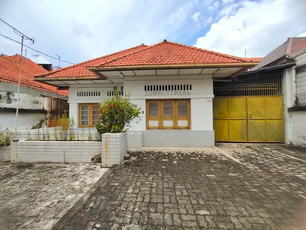 DIJUAL RUMAH BELANDA STRATEGIS RAYA DARMO SURABAYA HARGA MIRING!