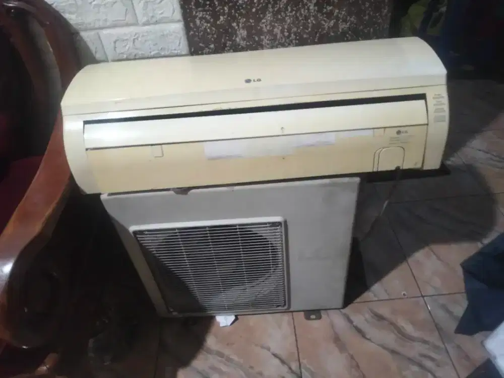 AC LG 1/2 pk low watt