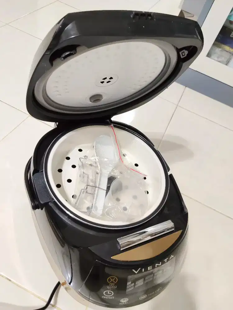 Vienta rice cooker.