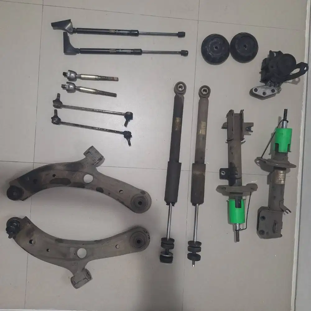 Jual Shockbreaker Shock BEKAS dan Part Kaki Suzuki Ertiga Old 2014