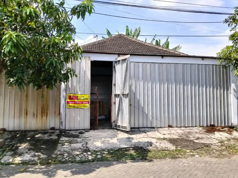Jual Rumah huk bekas gudang.